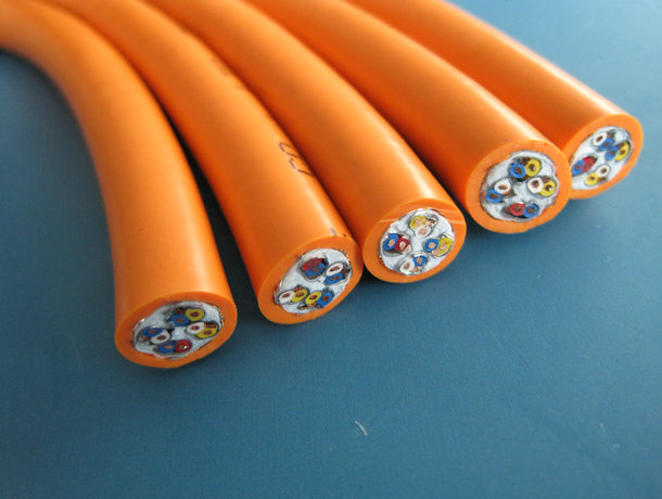 SC 701C TPE/PUR混合電機(jī)連接電纜TPE芯線全銅屏蔽